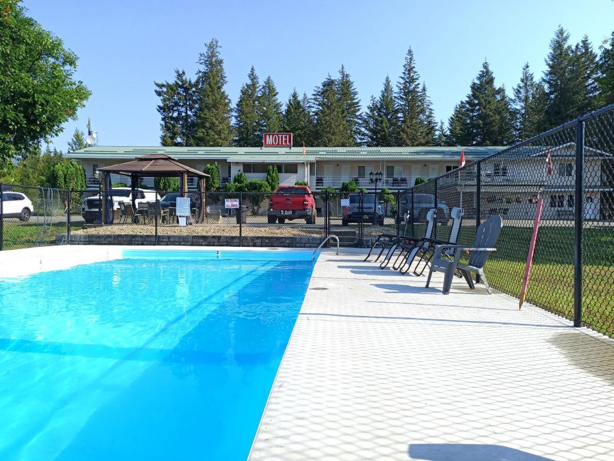 Clearwater Country Inn Екстер'єр фото