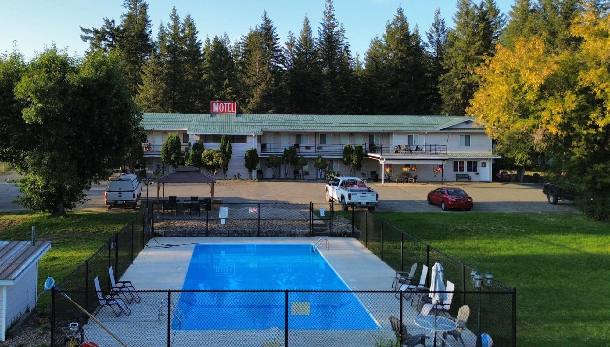 Clearwater Country Inn Екстер'єр фото